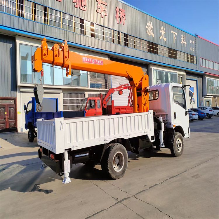 梅江区三轮随车吊定制 农用改装机自备吊中瑞长期出售